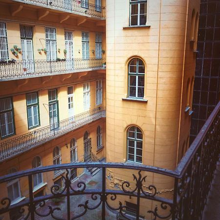 Ferienwohnung Jozsef Krt 3Br - Near Corvin Budapest Exterior foto